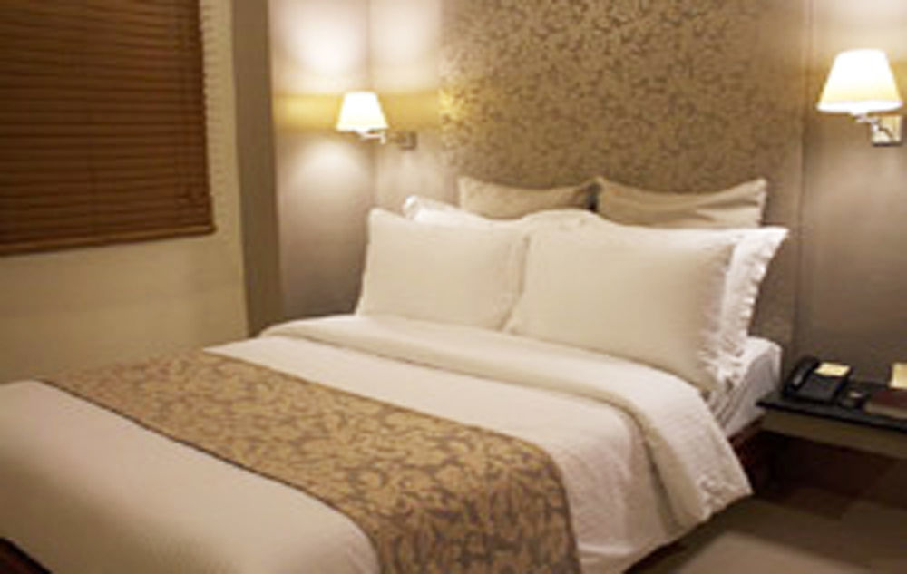 Pghi Hotel Кесон-Сіті Екстер'єр фото